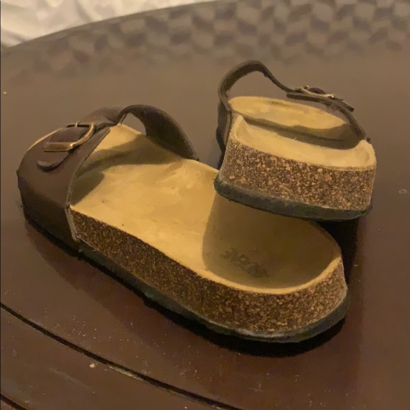 Sandals - Picture 2 of 3